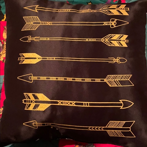 Pillow - Picture 2 of 2